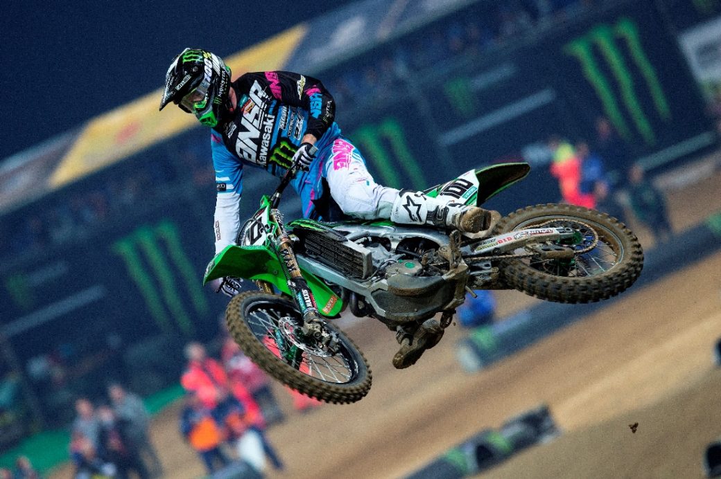 Tommy Searle leads Team Green AX tour